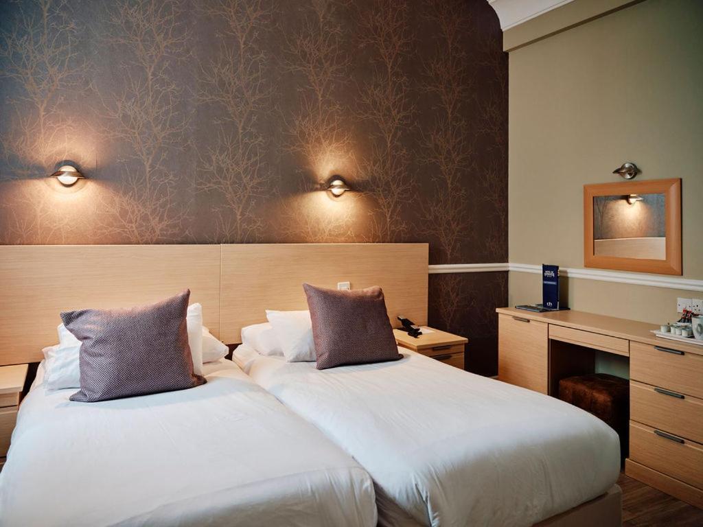 Hotel De Normandie Saint Helier Bagian luar foto