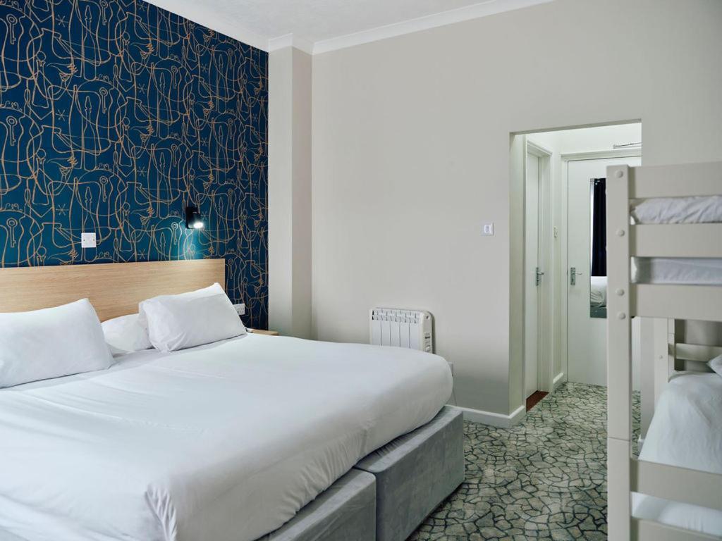 Hotel De Normandie Saint Helier Bagian luar foto
