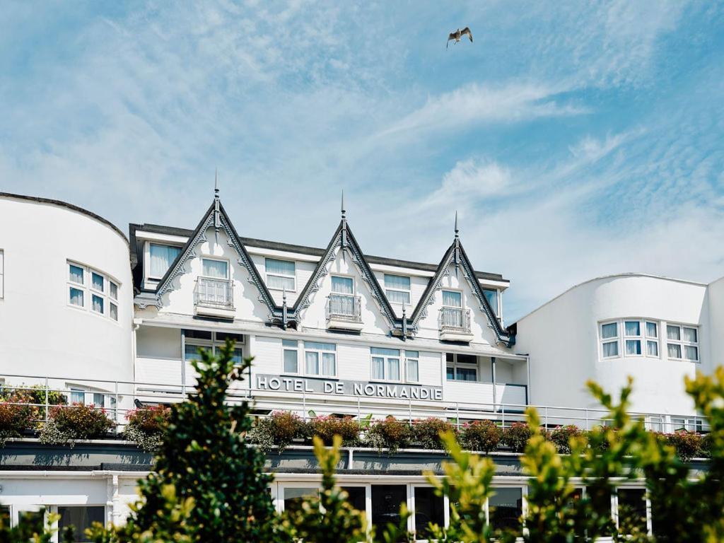 Hotel De Normandie Saint Helier Bagian luar foto